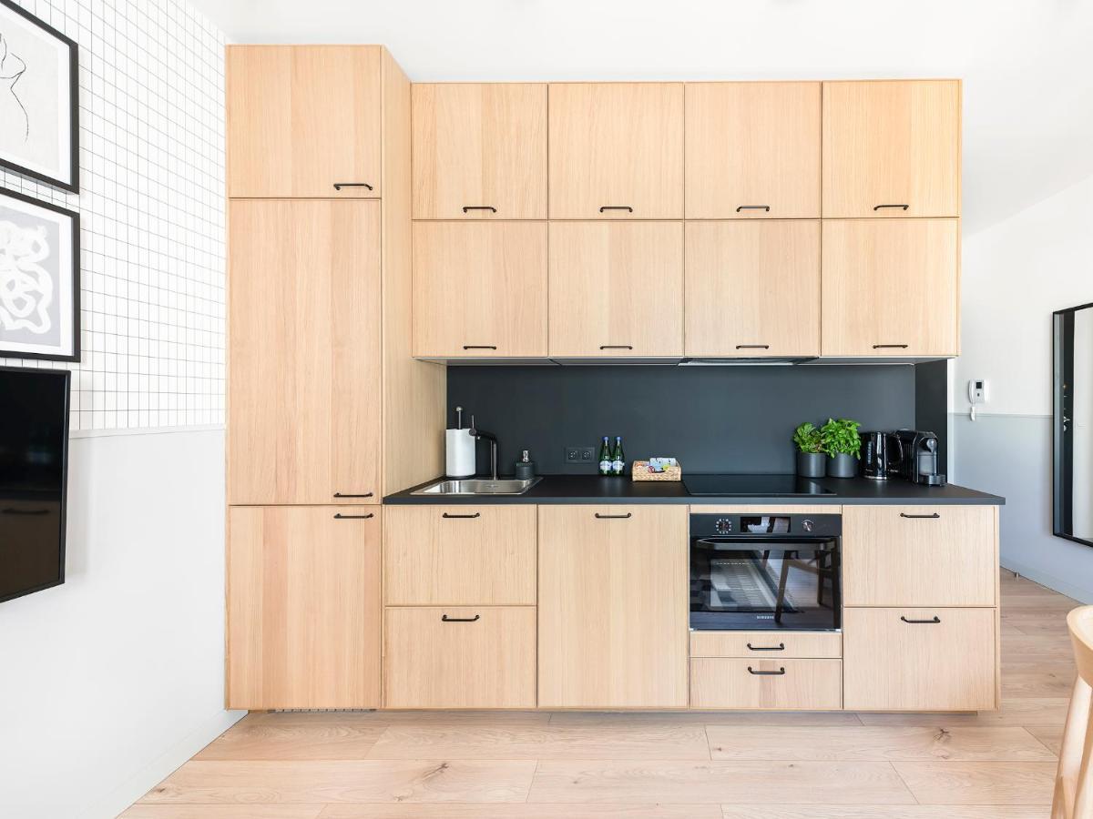 Yoursecondflat Grzybowska Metropoint Varsóvia Exterior foto